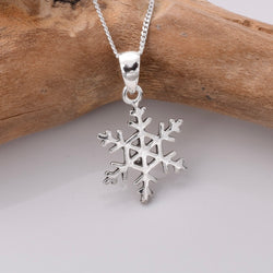 P968 - 925 snowflake silver pendant