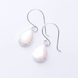 E937 - 925 silver MOP teardrop earrings
