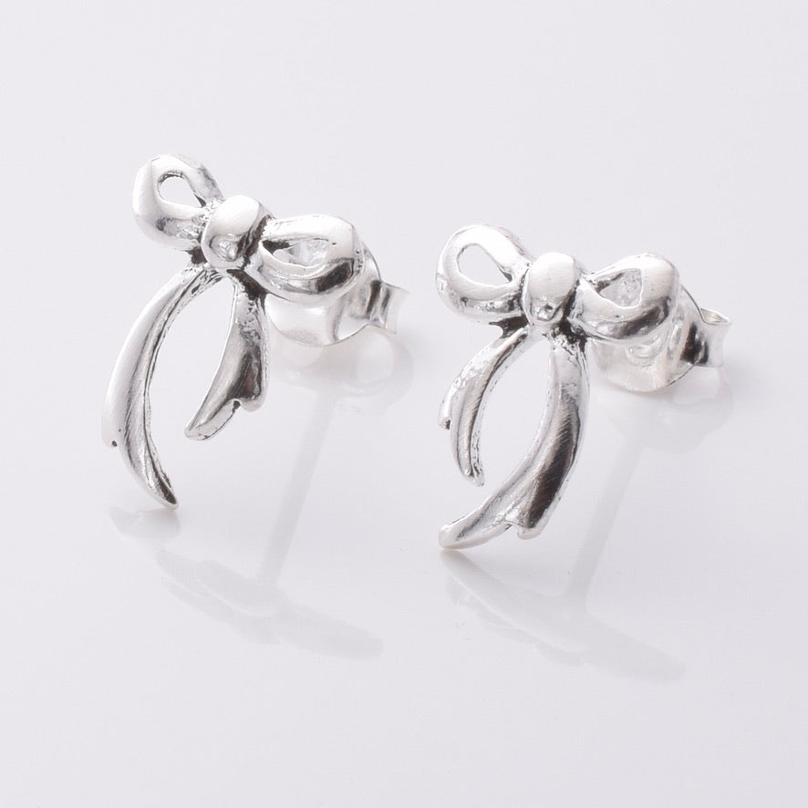 S937 - 925 silver bow stud earrings