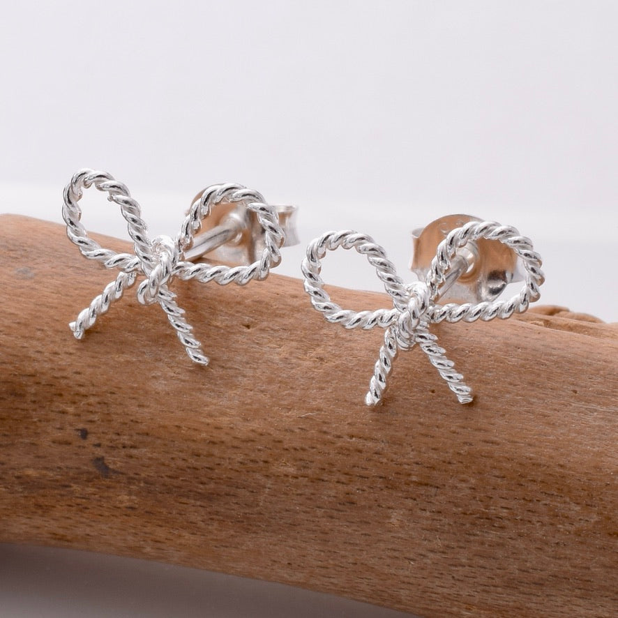 S936 - 925 silver bow stud earrings