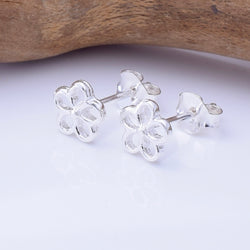 S1071 - 925 silver daisy flower stud earrings