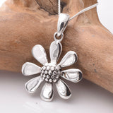P1095 - 925 silver daisy pendant