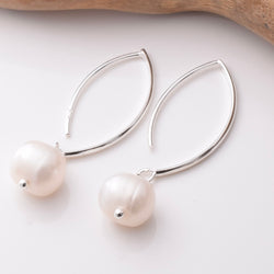 E879 - 925 silver and f/w pearl drop earrings