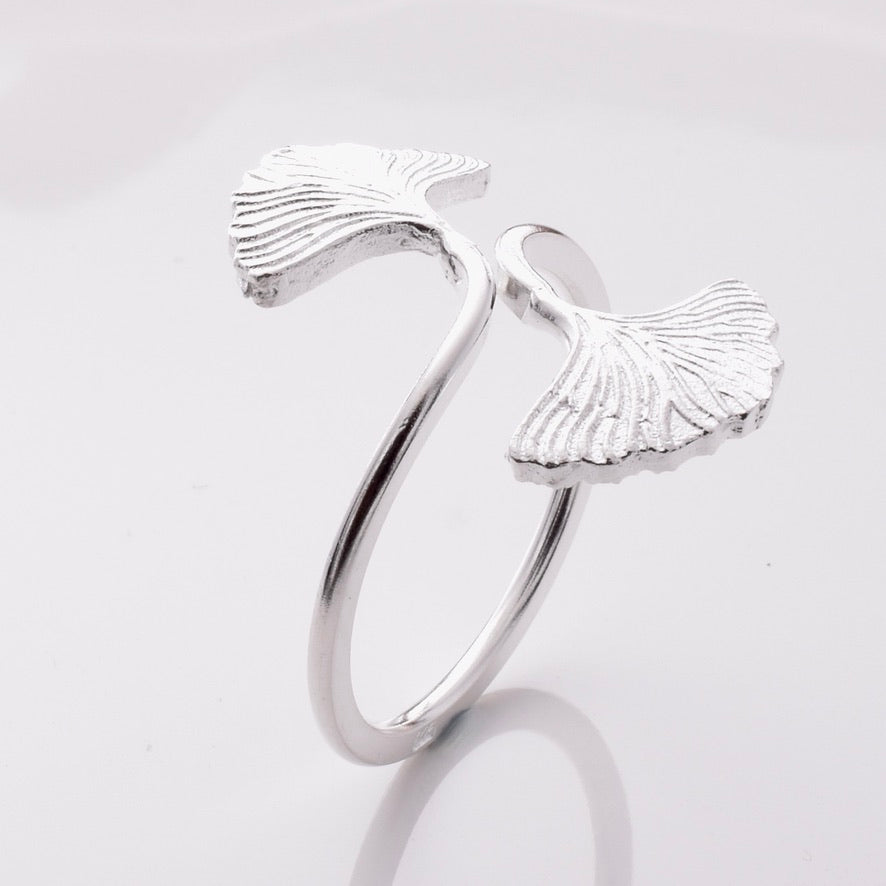 R311 - 925 silver ginkgo leaf ring