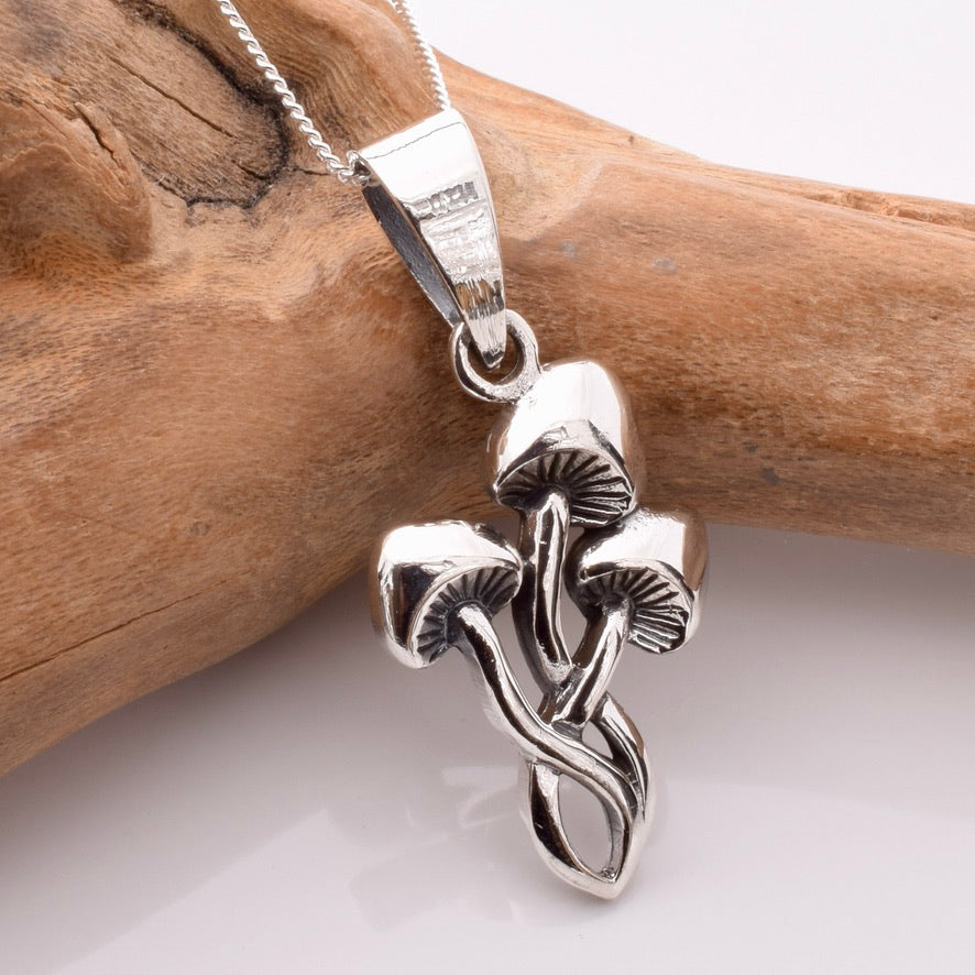 P1212 - 925 silver triple toadstool pendant