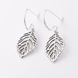 E778 - 925 small leaf silver earrings
