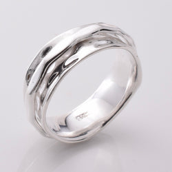 R327 - 925 silver hammered spinner ring