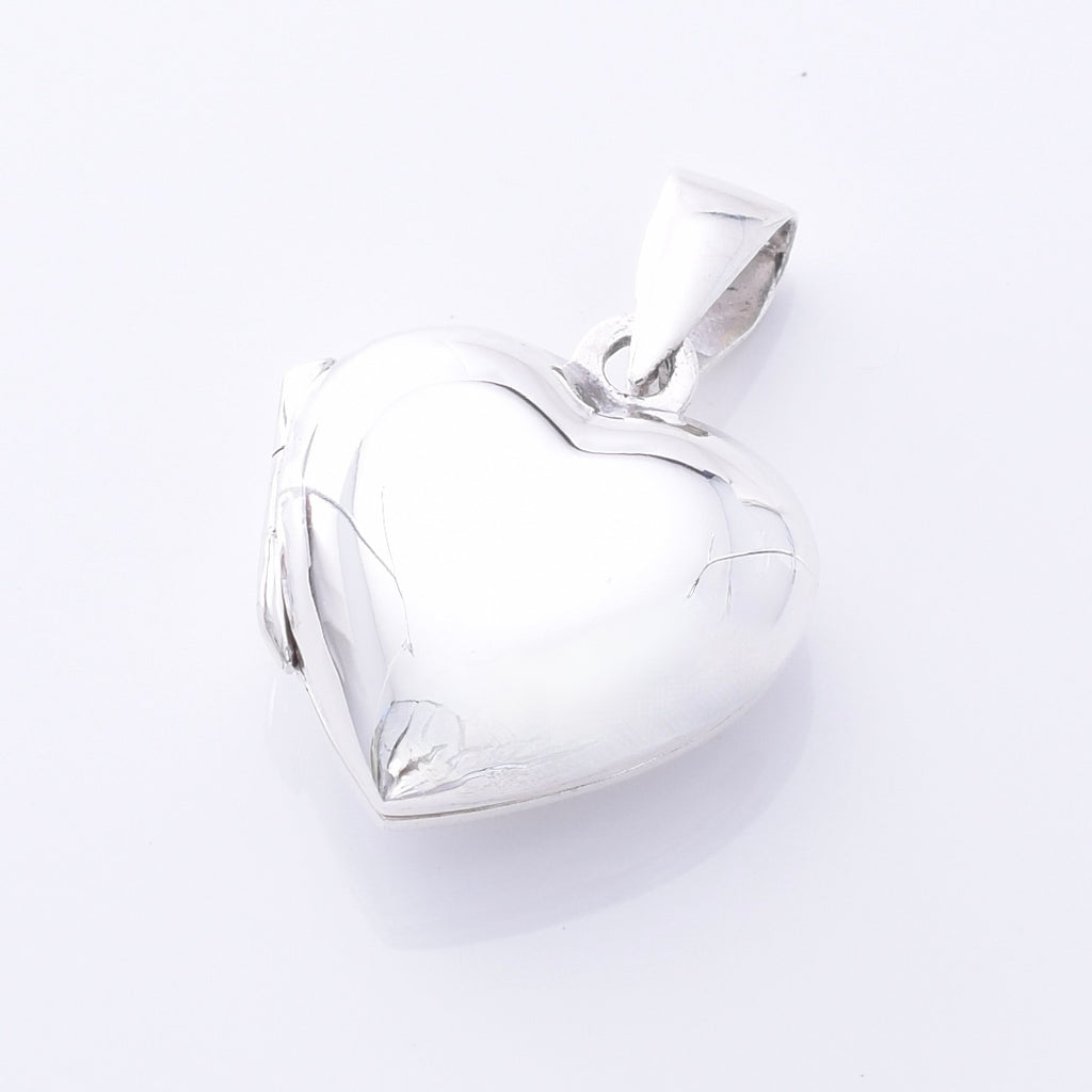 P1304 - 925 silver 15mm heart locket