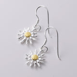 E807 - 925 silver and gold plate flower earrings