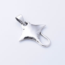 P1284 - 925 silver manta ray pendant