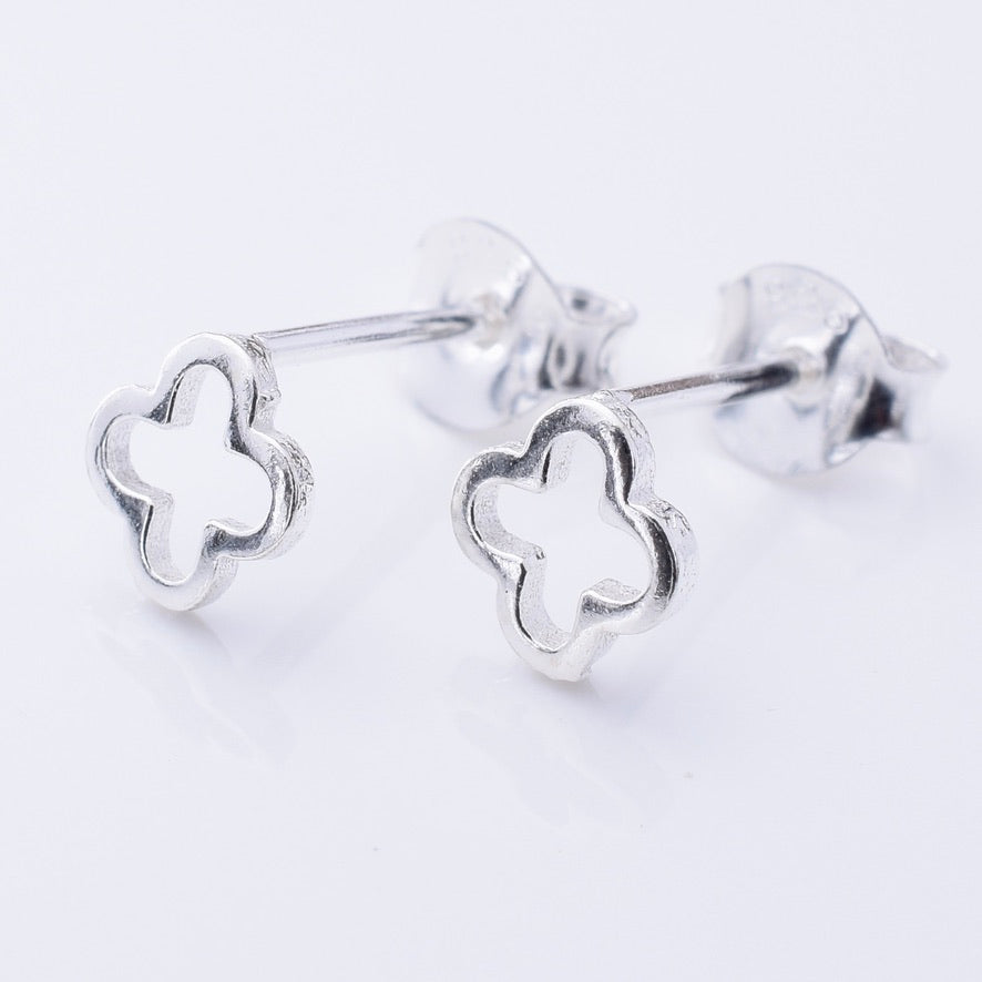 S1069 - 925 silver clover leaf stud earrings