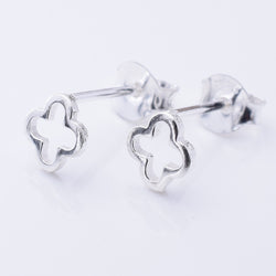 S1069 - 925 silver clover leaf stud earrings