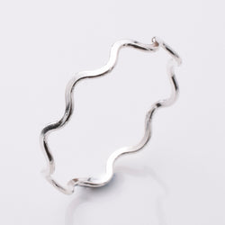 R288 925 silver wavy ring