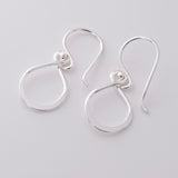 E913 - 925 classic twisted loop silver earrings