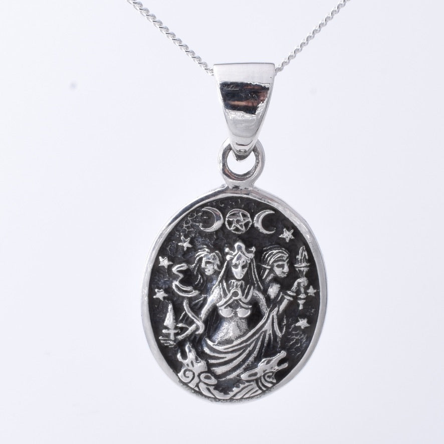 P1297 - 925 silver mother earth pendant