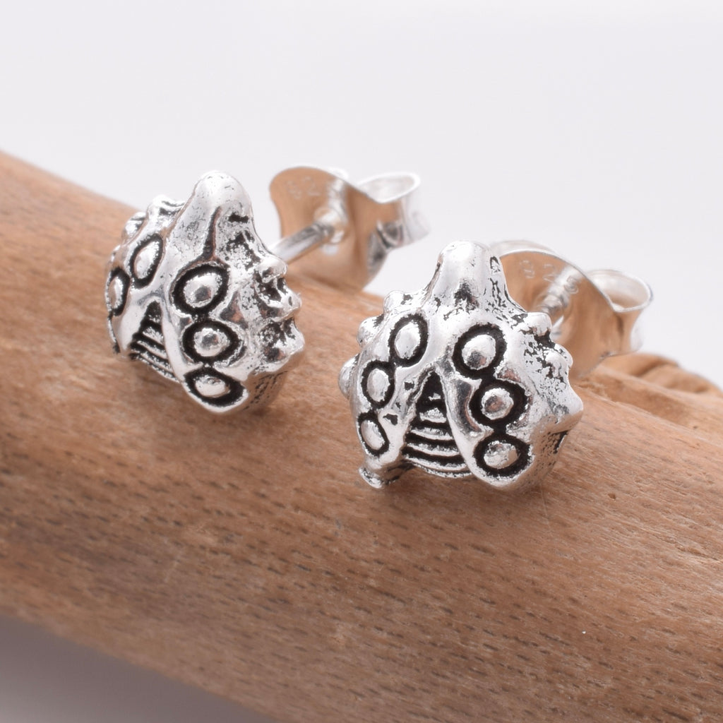 S852 - 925 silver bug stud earrings