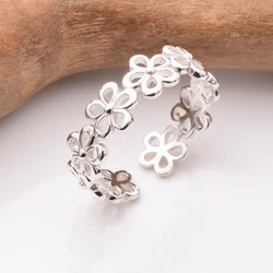 R347 - 925 silver outline daisy ring
