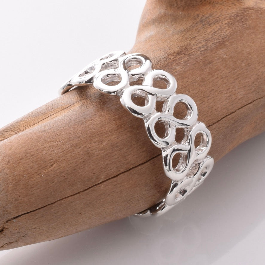 R306 - 925 silver infiniti band ring
