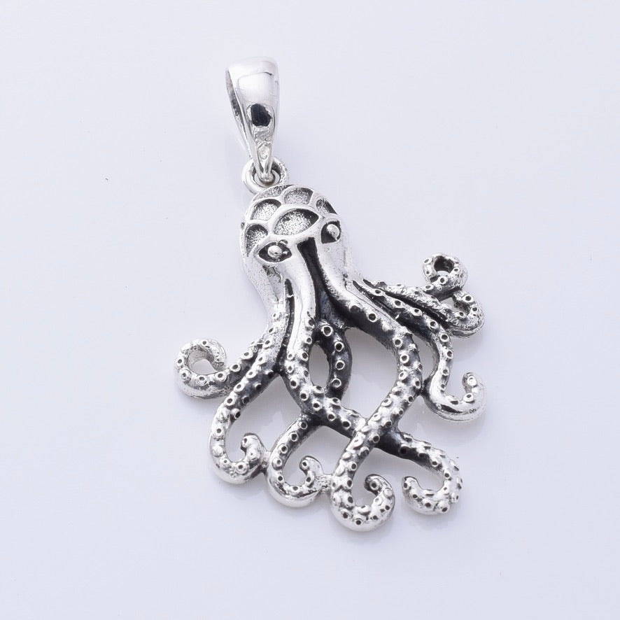 P1319 - 925 silver Octopus pendant