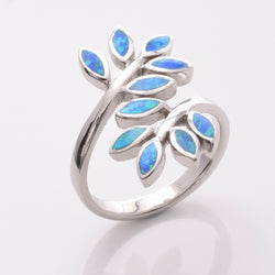 R320 - 925 silver and opal laurel ring