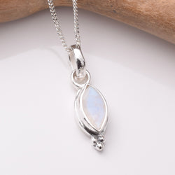 P1108 - 925 silver moonstone pendant