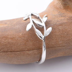 R266 - 925 silver laurel leaf ring