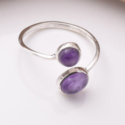 R326 - 925 silver and amethyst ring