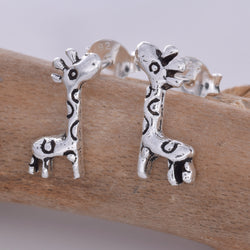 S589- 925 Silver giraffe stud earrings