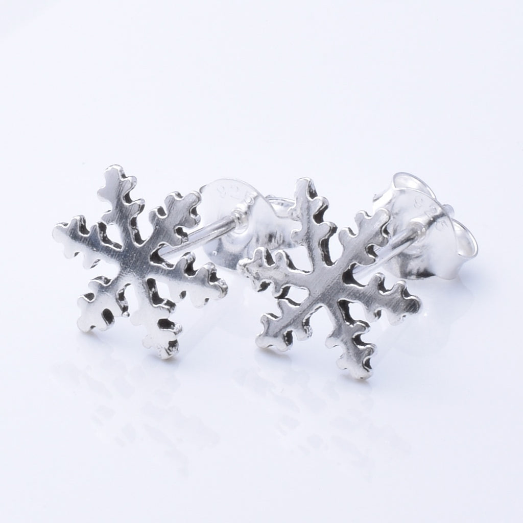 S981 - 925 silver snowflake stud earrings