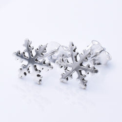 S981 - 925 silver snowflake stud earrings