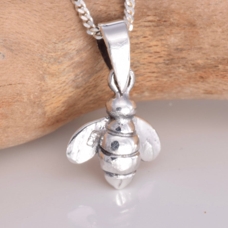 P462 - Silver bumble bee