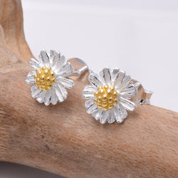 S408 - Silver Daisy stud earrings