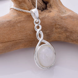 P917 - 925 Sterling Silver Celtic Knot pendant