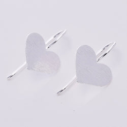 E648 - Matt silver heart thread earrings