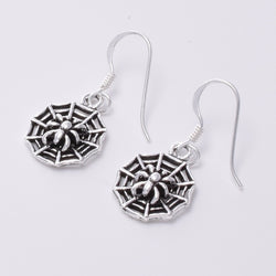 E686 - 925 silver spiders web earrings