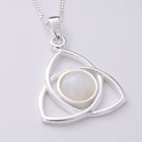 P916 - 925 Sterling Silver Celtic Knot pendant
