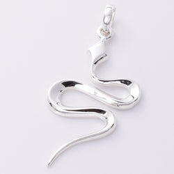 P893 - 925 Silver snake pendant