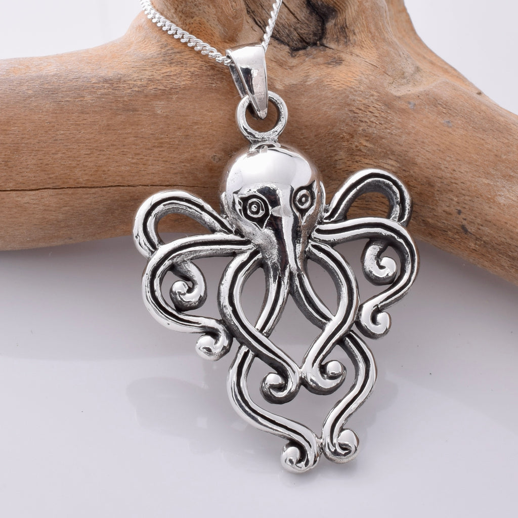 P912 - 925 Sterling Silver Kraken pendant