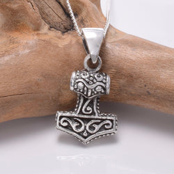 P860 - 925 Silver Thors hammer pendant