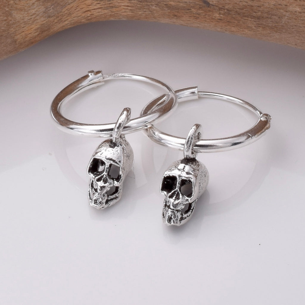 E759 - 925 Silver skull and hoop earrings