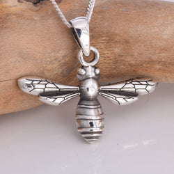 P525 - 925 Silver Bee pendant