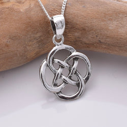 P789 - 925 Silver Celtic knotwork pendant