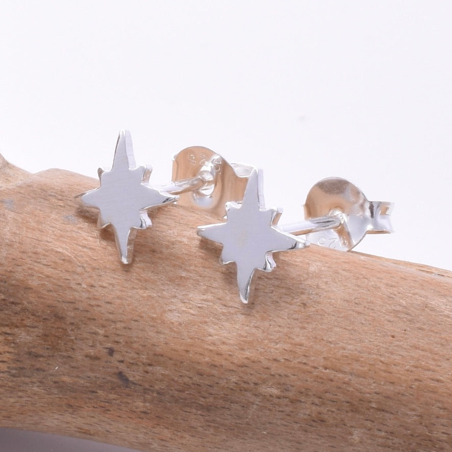 S676 - 925 Silver North star stud earrings
