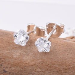 S705 - 925 Silver 4mm daisy stud earrings