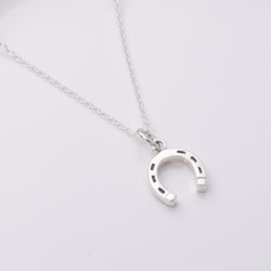 P950 - 925 silver necklace horshoe pendant