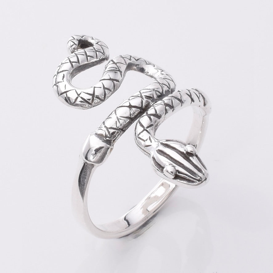 R237 - 925 silver snake ring