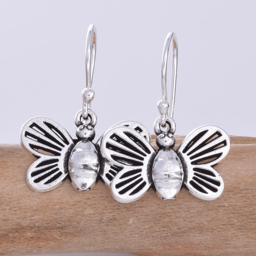 E621 - Silver bee drop earrings