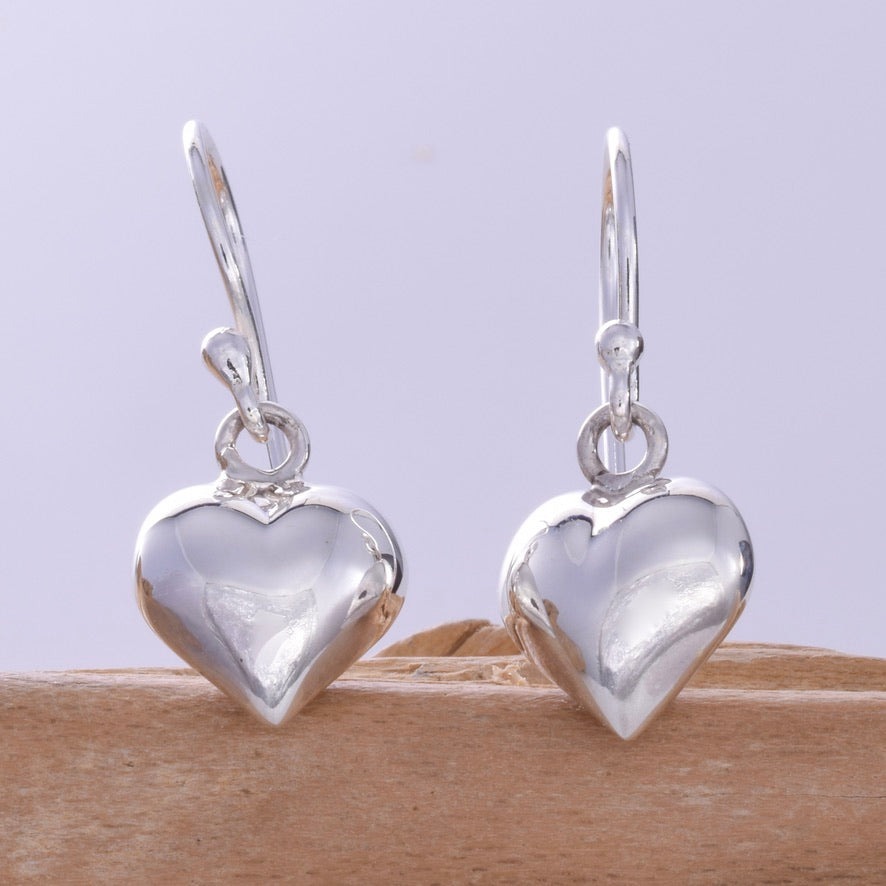 E625 - Puff heart drop earrings