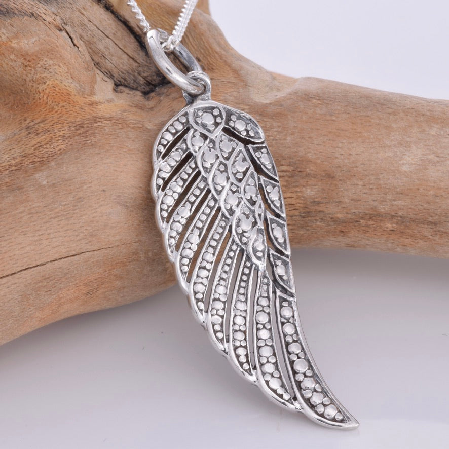 P741 - Silver angel wing pendant
