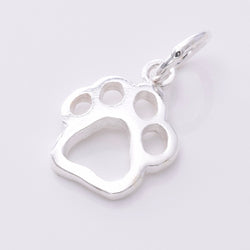 P758 - Silver paw print pendant